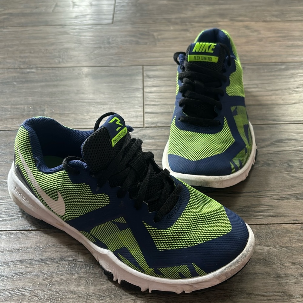 Nike Dangerous Wilson